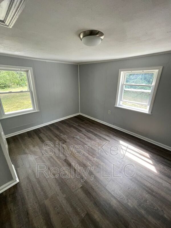 Foto del edificio - 1209 Hilltop Dr NE
