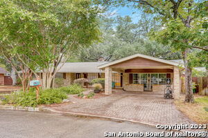 Foto del edificio - 8603 Derringer St