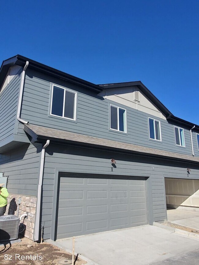 Building Photo - 3 br, 2.5 bath House - 6605 4th Street Rd #1