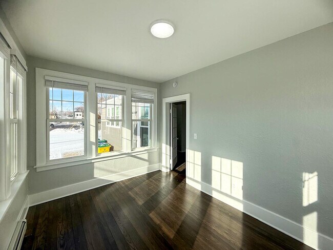 Building Photo - 36465 Main St