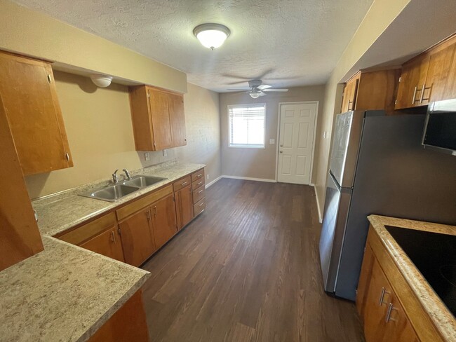 Building Photo - Willett Apartments