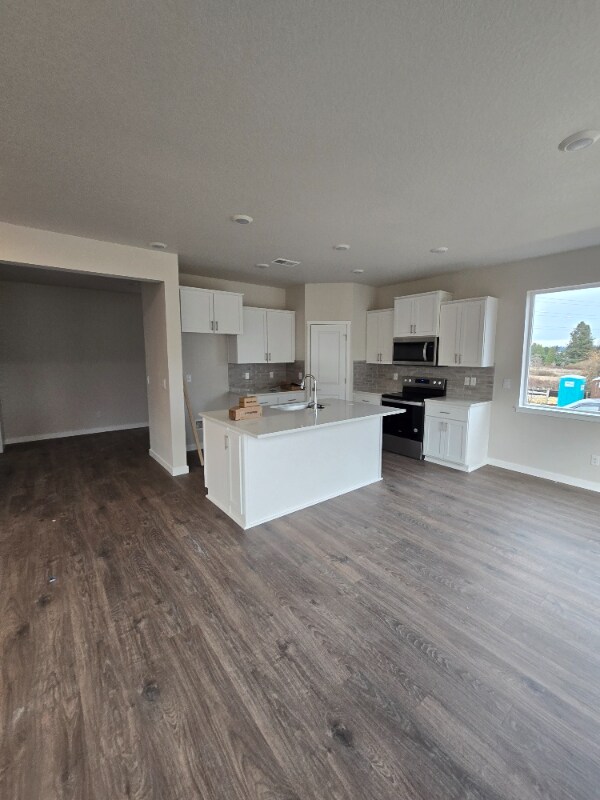 Foto del edificio - 9314 SE Snowberry Wy