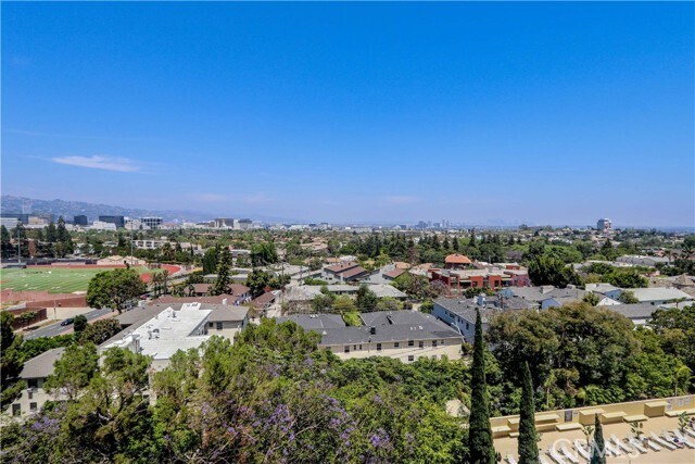 Building Photo - 2160 Century Pk E