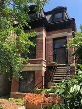 Building Photo - 1931 W Evergreen Ave