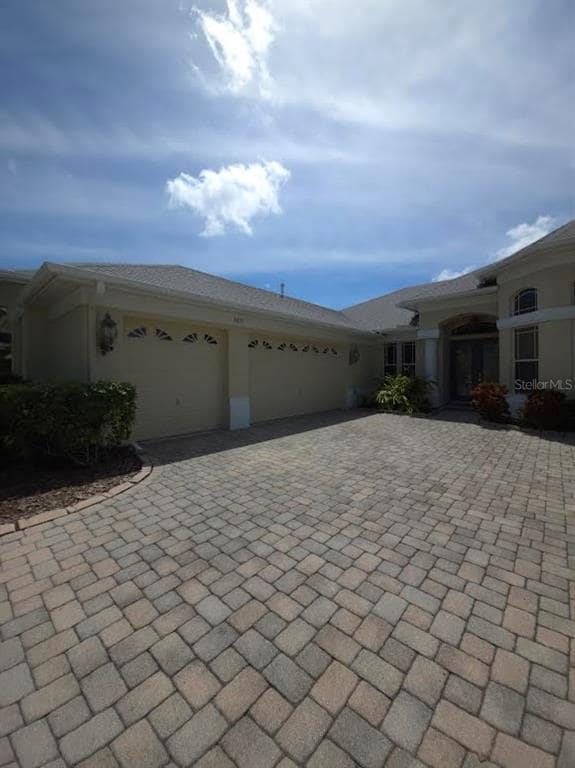 Foto del edificio - 3037 Lynwood Ct