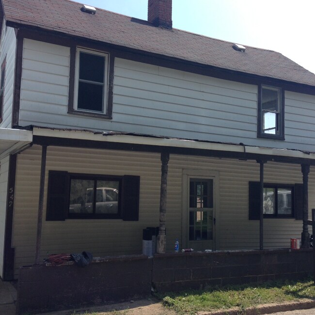 Building Photo - 542 N 8th St