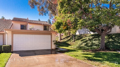 Building Photo - 3724 San Vincente Ln