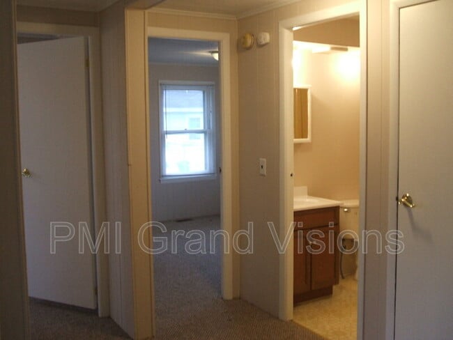 Building Photo - 3519 Welles St