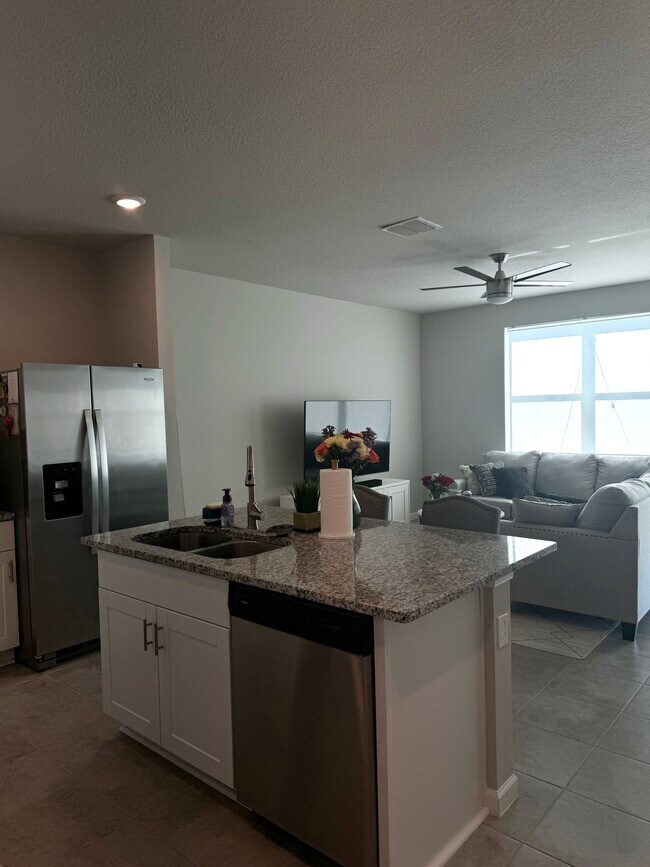 Foto del edificio - 5649 Mentmore Dr