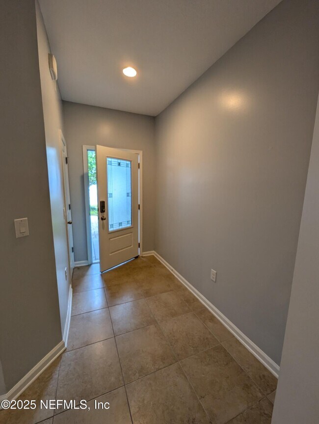 Building Photo - 58 Pindo Palm Dr