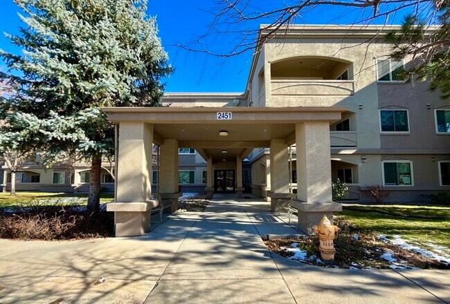 Foto del edificio - 2451 Kipling St