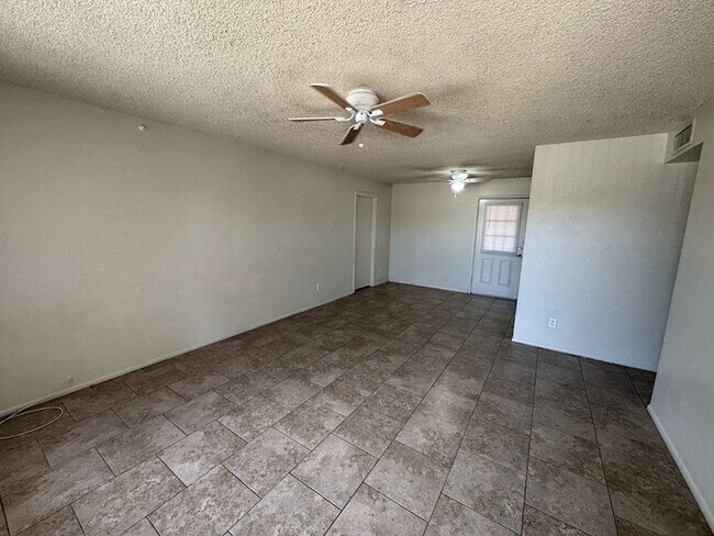 Foto del edificio - 4330 N 87th Ave