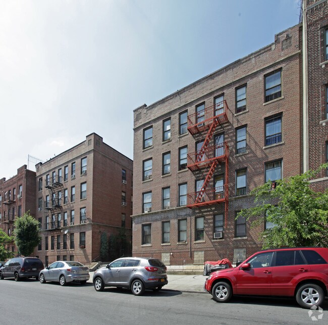 Building Photo - 305 Martense St