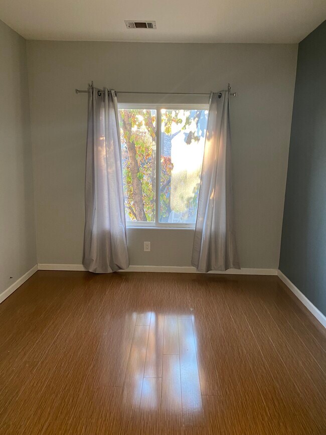 7349 S Alkire St Unit 203, Littleton, CO 80127 Condo for Rent in