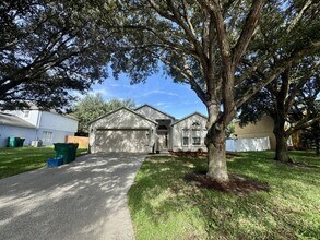 Building Photo - 964 Vanderbilt Dr
