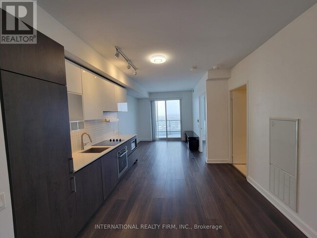 Photo du bâtiment - 950 Portage Pkwy