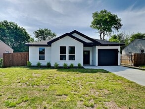 Building Photo - 2754 Scotland Dr