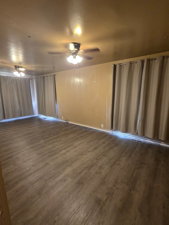 LR from Entryway y - 552 5th Ave W