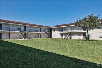 Building Photo - 310 Yaupon St