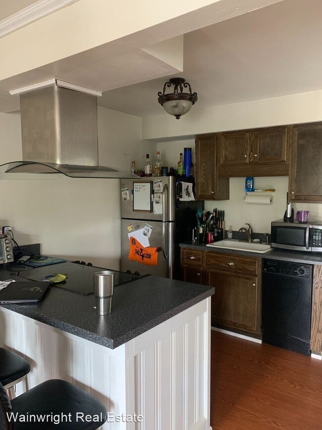 Building Photo - 2 br, 1 bath House - 3235 Page Avenue #6