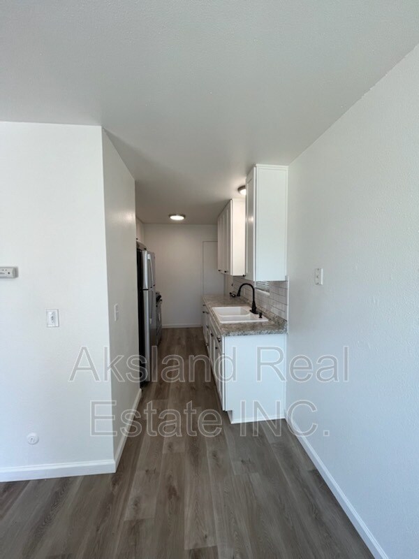 Foto del edificio - 4555 McGinn Ave
