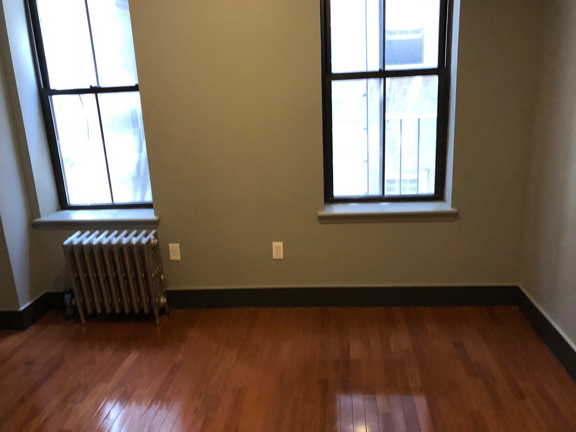 Primary Photo - 129 Macdougal St