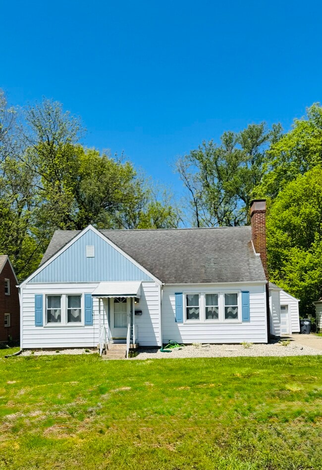 Building Photo - 226 Federal Dr