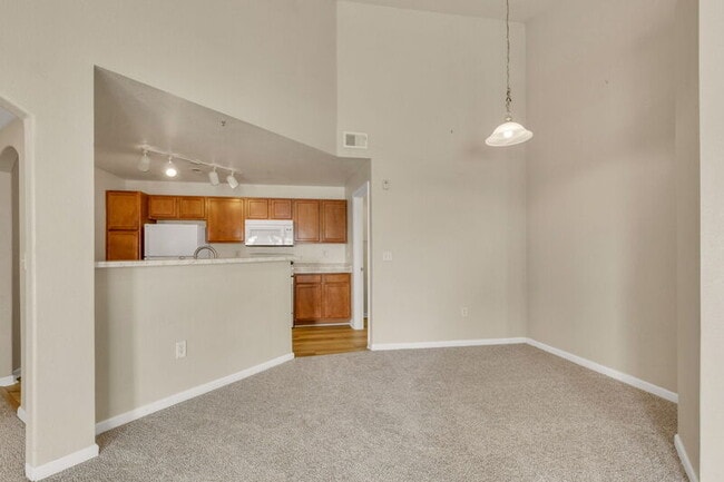 Building Photo - 5714 N Gibralter Way