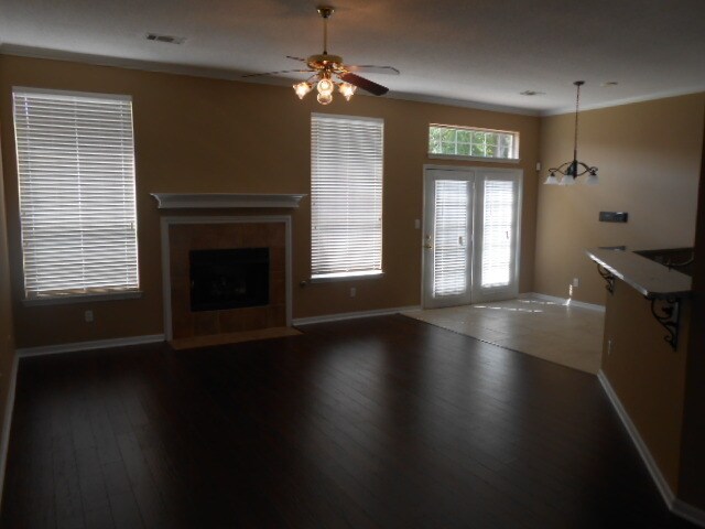 Foto del edificio - Beautiful 5br/3ba Arlington home with lots of upgrades! Pets are owner approval, fees apply. Carp...
