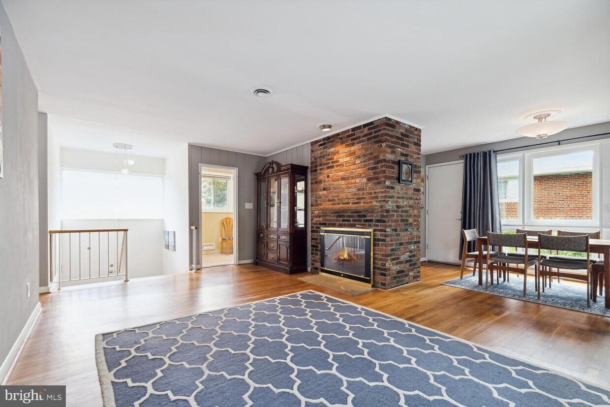 6037 Cheshire Dr, Bethesda, MD 20814 House Rental in Bethesda, MD