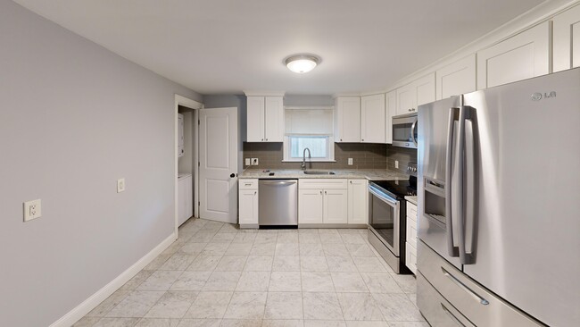 Building Photo - 6 Hardwick Ter