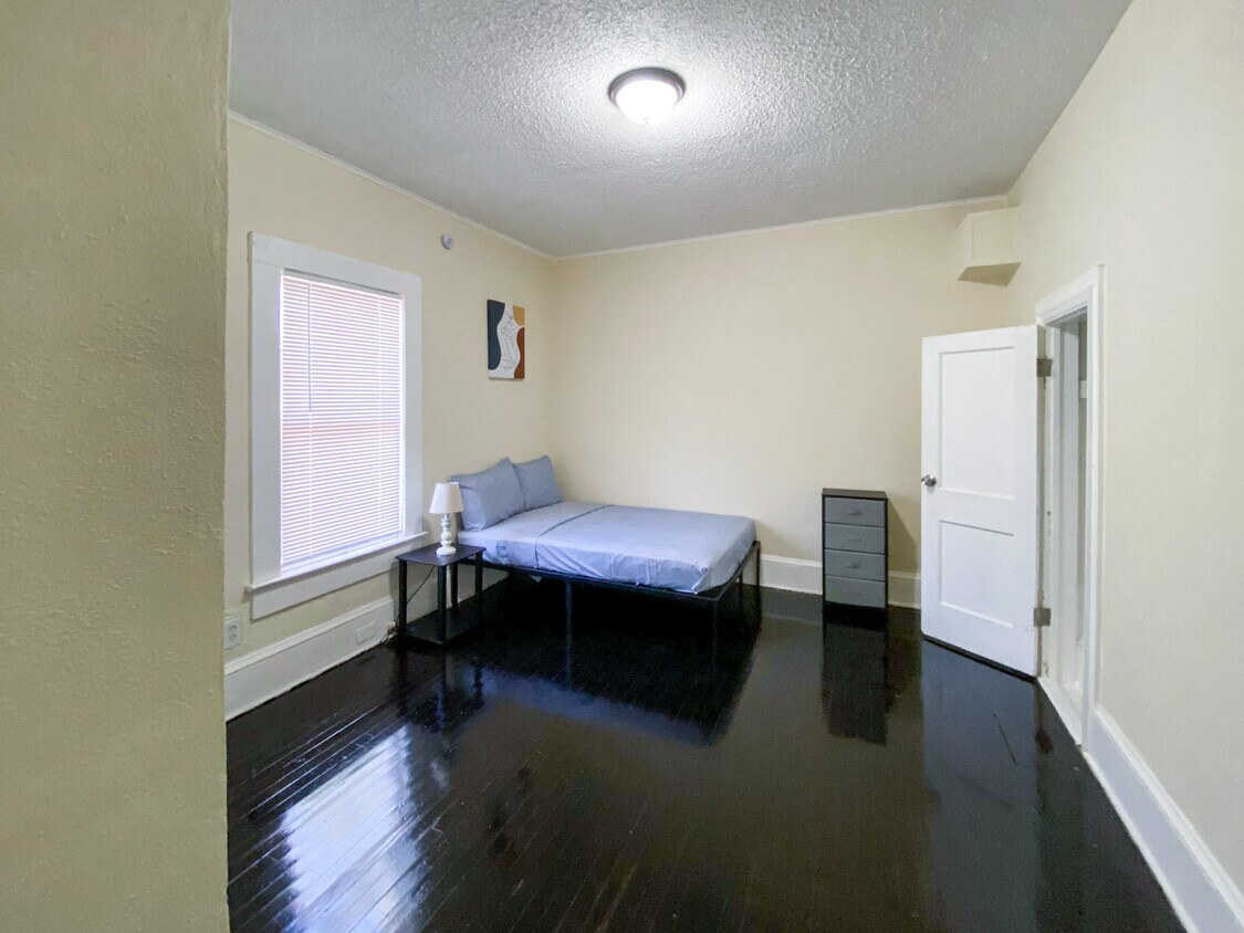 Foto principal - 5346 Shannon Ave