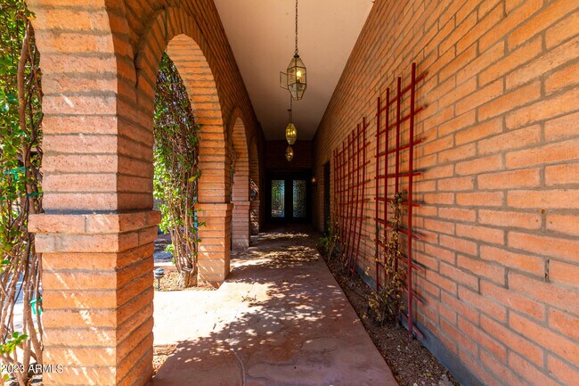 Foto del edificio - 6824 N 17th Pl
