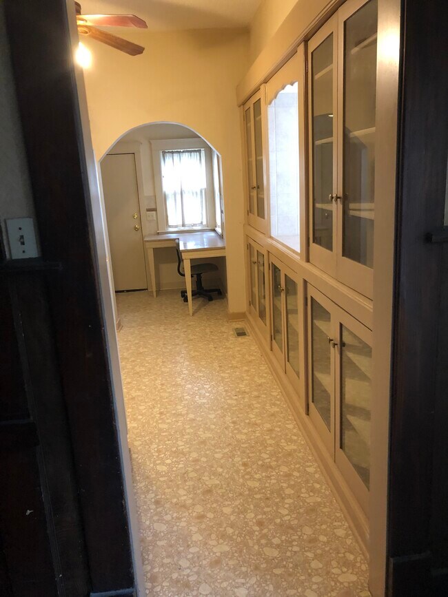 Foto del edificio - 1342 S Water St