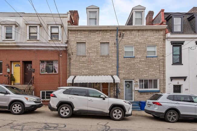Building Photo - 264 45th St