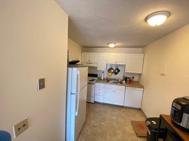 Kitchen with Dishwasher - 95 Gardner St