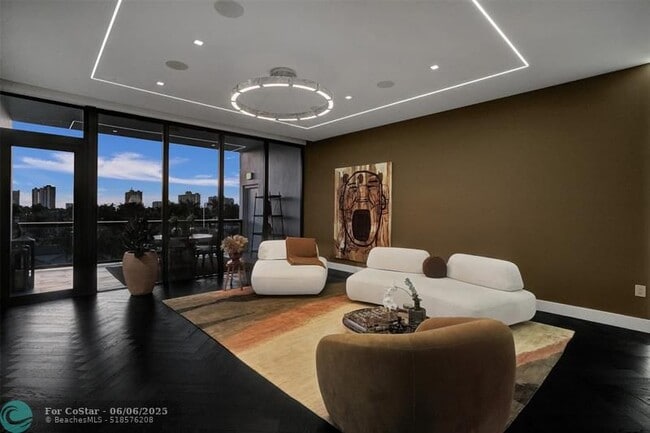 Building Photo - 20 Isle of Venice Dr