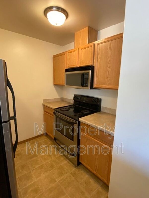 Foto del edificio - 1622 N Stella Ave