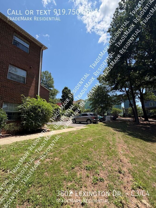 Building Photo - 3802 Lexington Dr