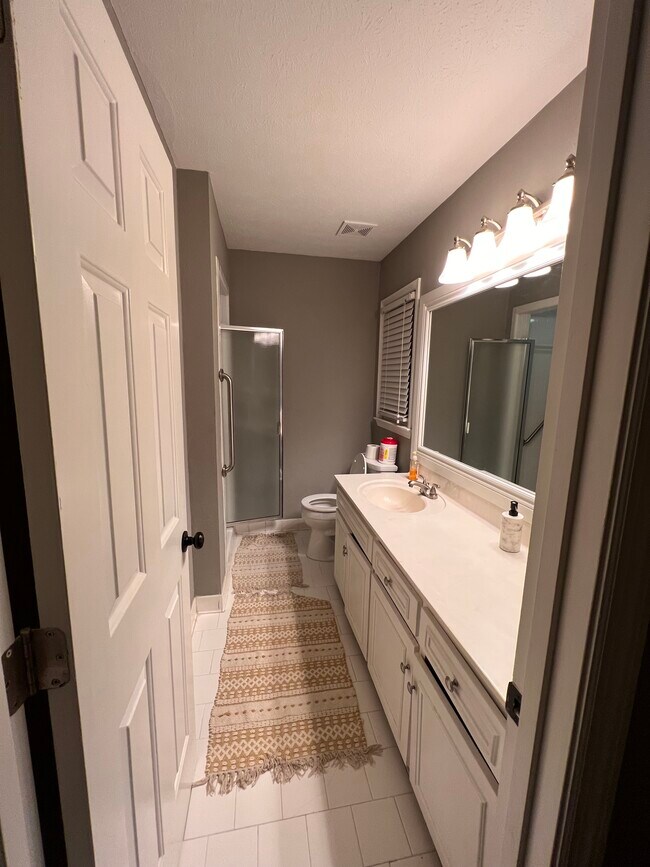 Foto del edificio - CASTLEWOOD Single Room