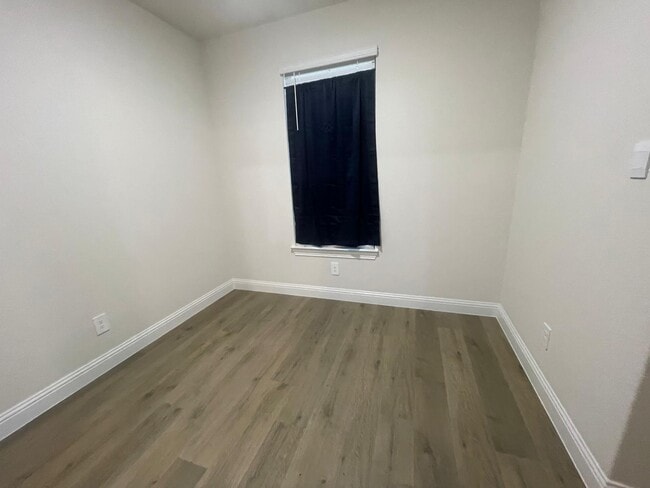 Building Photo - 2516 Sakeena Ct