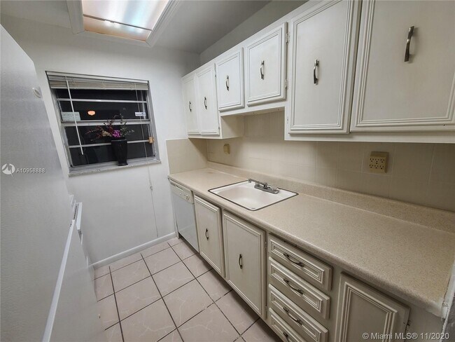 Foto del edificio - 3265 Griffin Rd