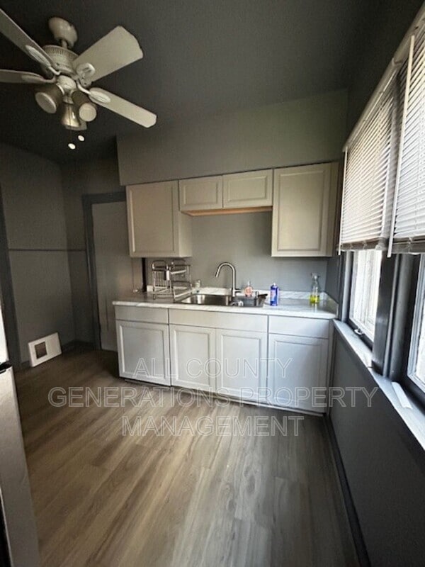 Building Photo - 13309 Christine Ave