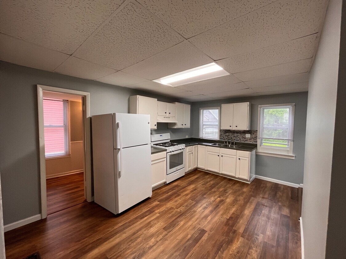 Kitchen - 177 Telyea St