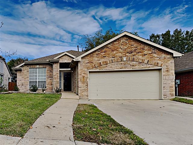 Primary Photo - 820 Silverbrook Dr