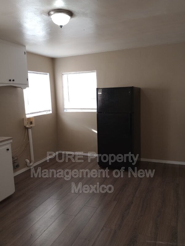 Building Photo - 546 Alvarado Dr SE