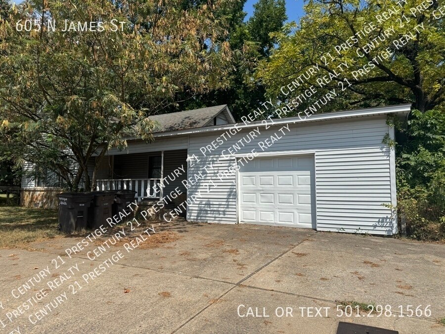 Foto principal - 605 N James St