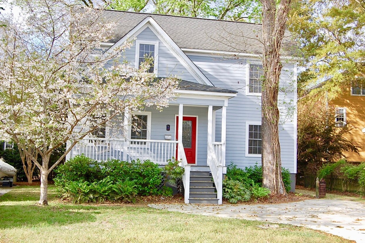 Location, location, location! Lovely 2 be... - Location, location, location!  Lovely 2 be...