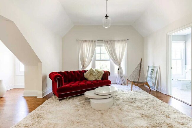 Foto del edificio - 19 Old School House Ln