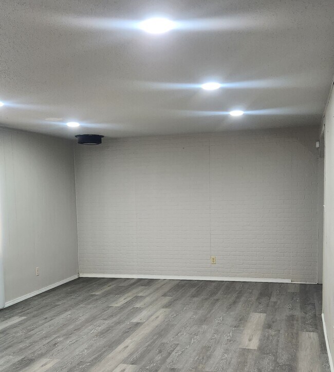 Foto del edificio - 2320 N Ellicott Hwy